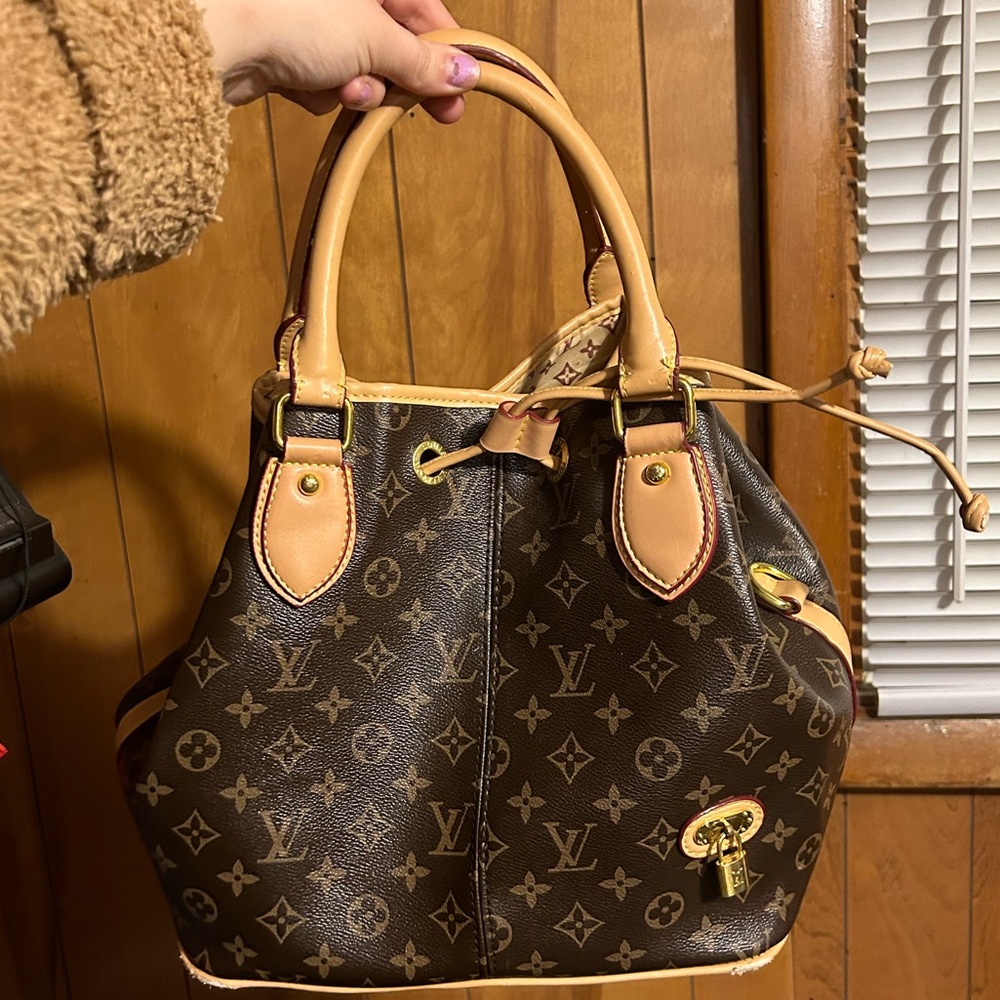 Knock-Off Louis Vuitton Drawstring Purse